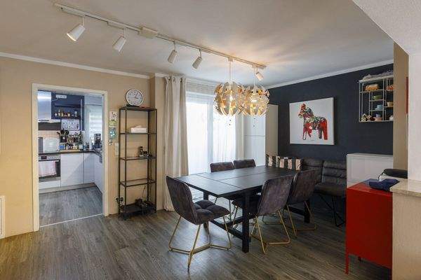 Essbereich mit Ausgang Ost Terrasse Schiebetür