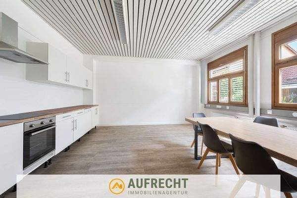 Aufenthaltsraum mit Küche im EG