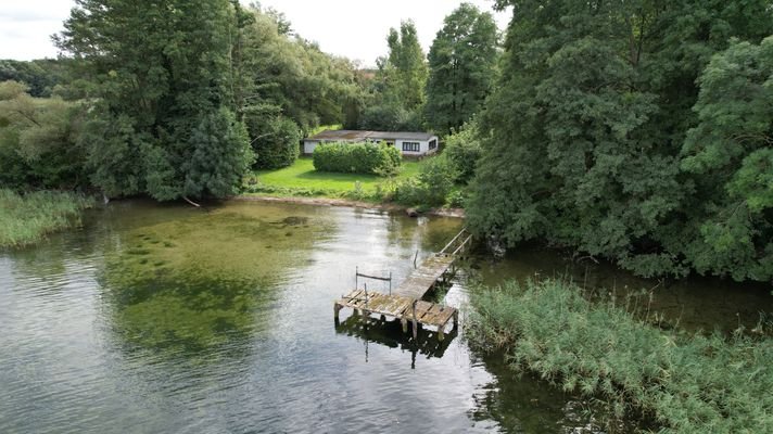 Strandhaus mit Steganlage