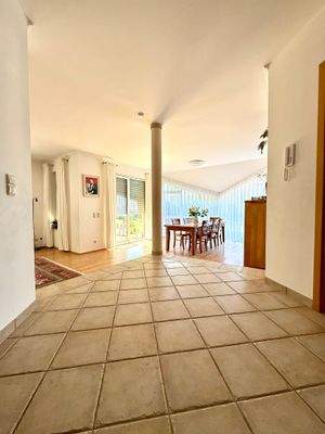 Übergang zu Wohnen und Essen