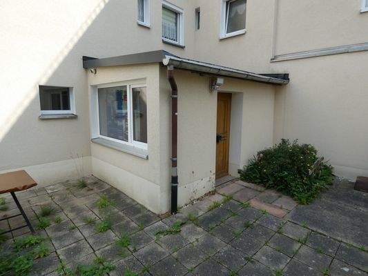 Seiteneingang zum Kellergeschoss