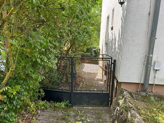 Seitliche Zufahrt-Zugang