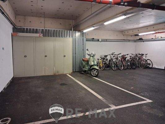 28 Großer Garagenplatz 1210