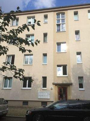 Frontansicht mit Wohnungsblick