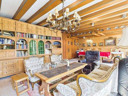 Zentrales Wohn/Geschäftshaus in Saarwellingen 