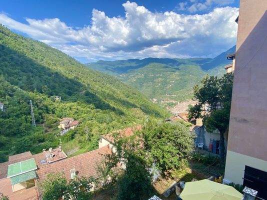 CV821_13 TERRA ITALIA IMMOBILIEN_LIGURIEN_CASTEL V