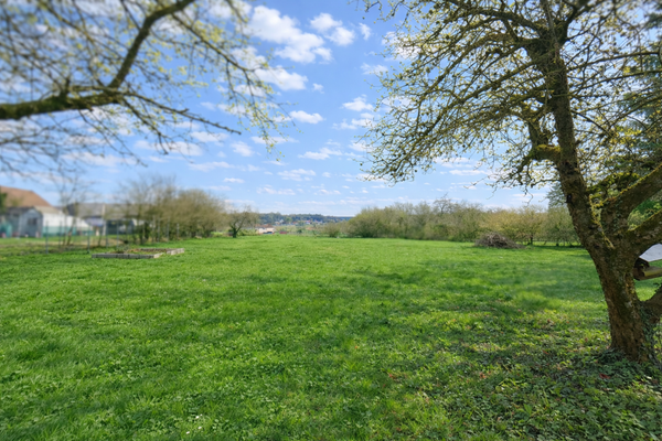 Gartenlandschaft mit unverbautem Blick