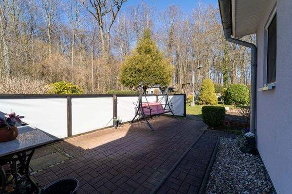 Außenansicht + Garten