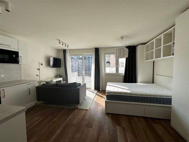 Möblierte 1-Zimmer-Wohnung mit Balkon u. Aufzug im Neubau// Knooper Weg 28 - Photo 1