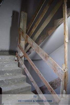 Treppenhaus im Rohbau