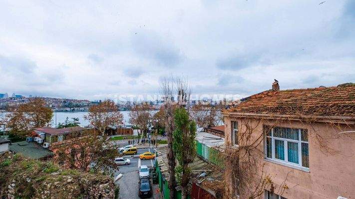 Ready to Move Cafe Close to the Sea in Fatih Balat