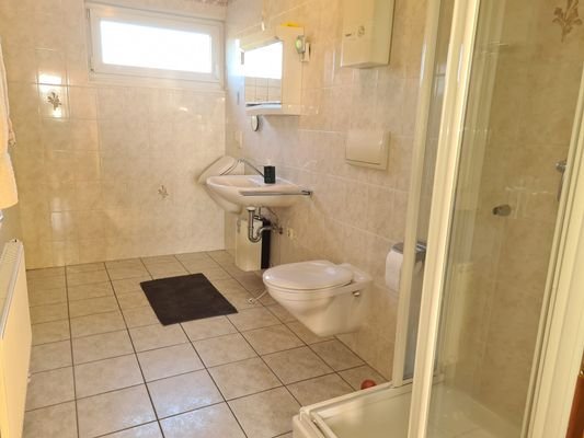 Badezimmer im 1 Stock