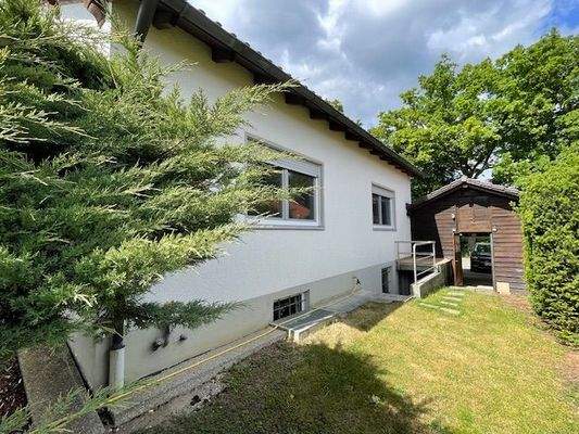 Seitenansicht - Zugang Garage