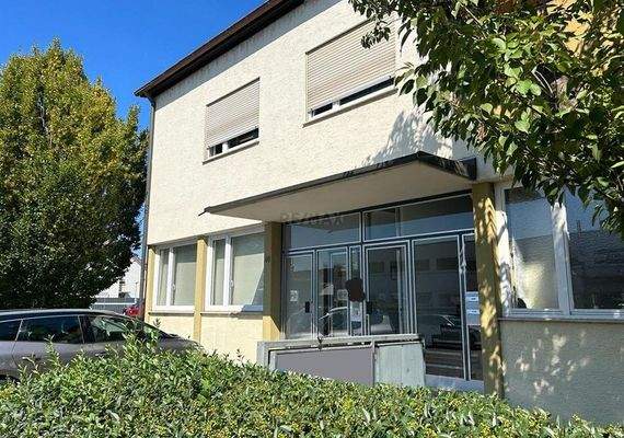 Außenansicht Eingang Gewerbe