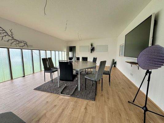 Büro/Meetingraum