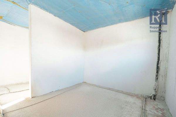 Schlafzimmer und Ankleide, OG