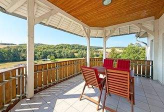 Balkon im Obergeschoss
