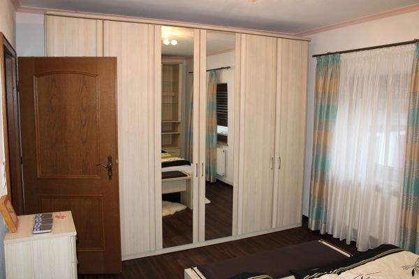 Schlafzimmer (2).JPG