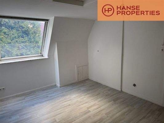 Durchgangszimmer DG hinten
