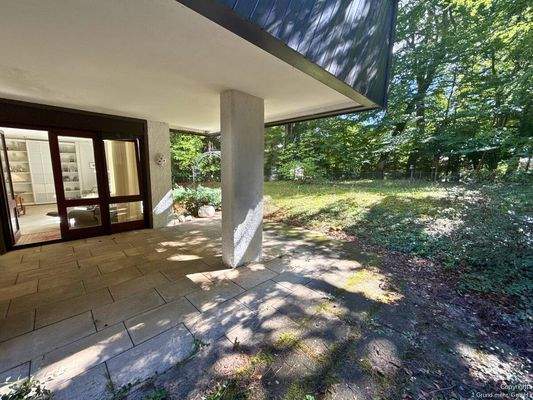 Terrasse überdacht und geschützt