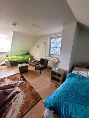 großes Schlafzimmer ganz oben