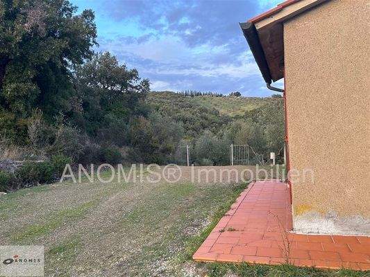 Hausansicht mit 2. Toreinfahrt