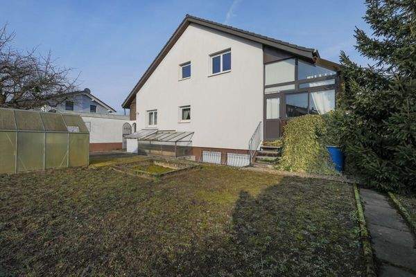 Rückansicht und Garten