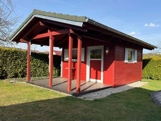 sehr schönes Gartenhaus