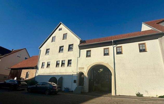 Außenansicht Wohnhaus + Scheune