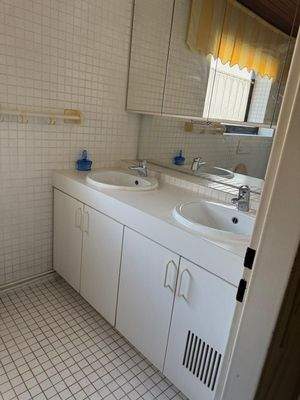 Badezimmer im OG