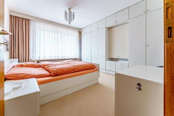 Freundliches Schlafzimmer.