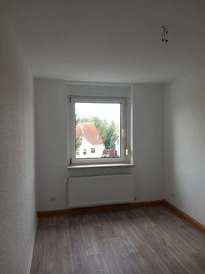Löbnitzer Straße 6 1. OG links Zimmer 3