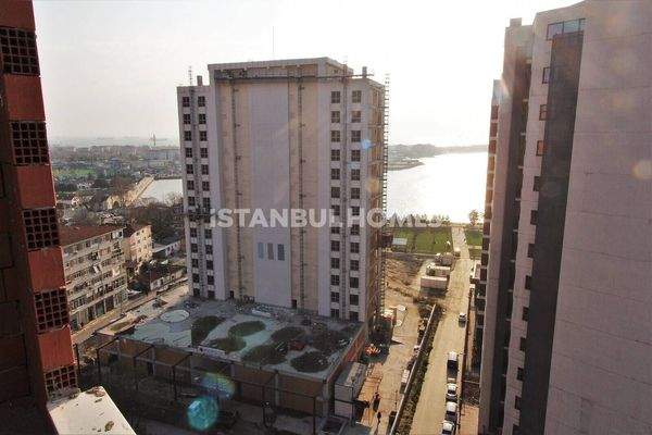 Apartments Close to the Subway in Kucukcekmece