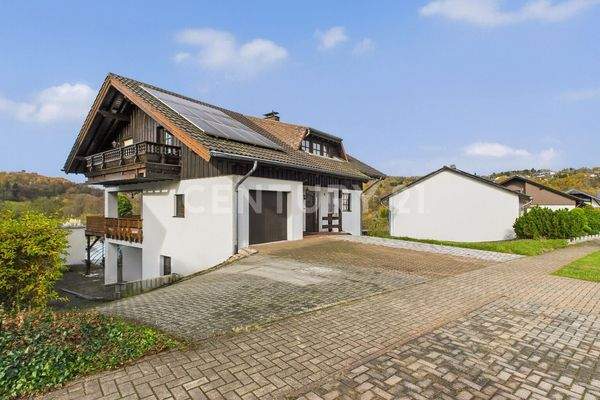 Seitliche Ansicht mit Blick ins Grüne