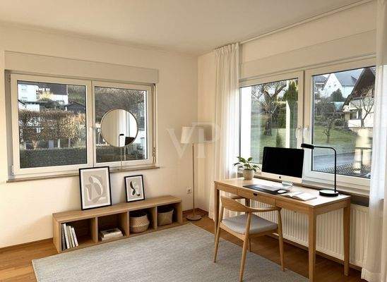 Beispiel Arbeitszimmer (KI generiert)