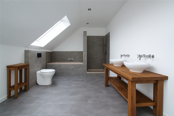 Badezimmer en Suite im Dachgeschoss