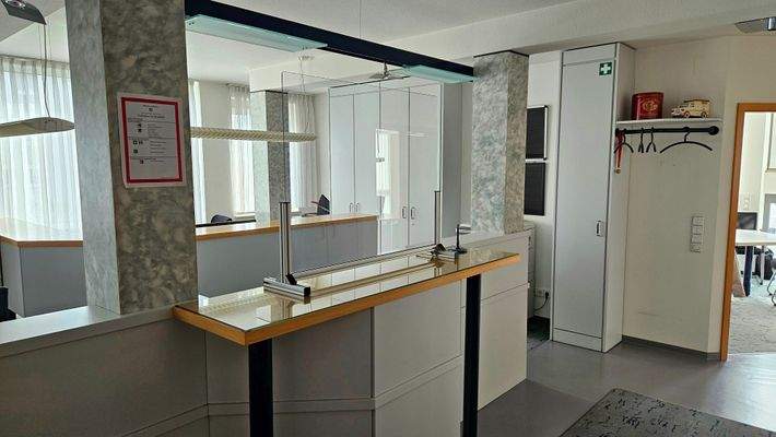 Am Schnellertor 1 Empfang.jpg