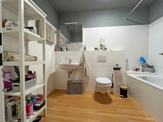 Badezimmer (Beispielwohnung EG)