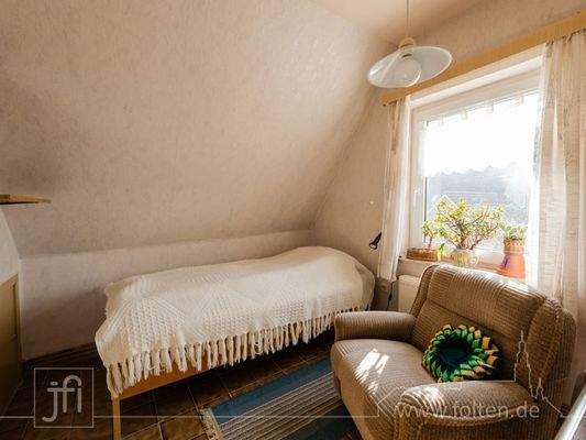 Durchgangszimmer DG hinten