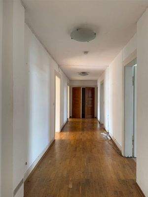 ... und zum hinteren Ende mit der Abstellkammer