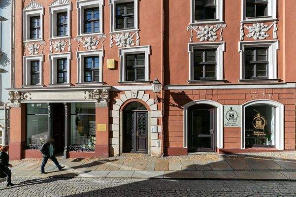 Wohn- und Geschäftshaus