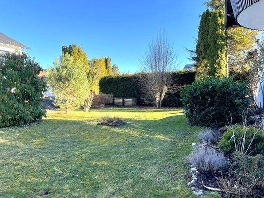 17 Teilansicht Garten Ostseite.JPEG