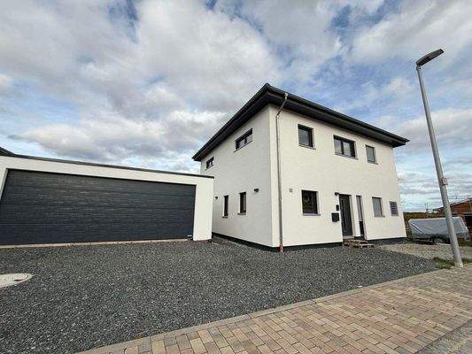 Haus mit Garage
