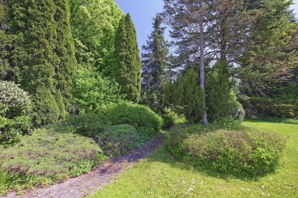 parkähnliches Anwesen