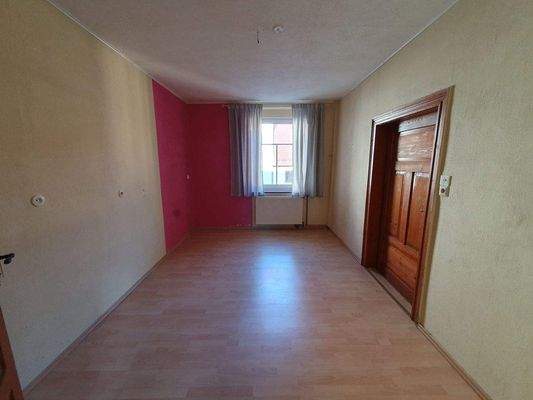 Obergeschoss - Zimmer 3.jpg