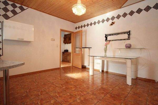 Esszimmer u Küche_03.JPG