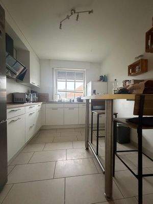 Moderne Küche im 1. Stock