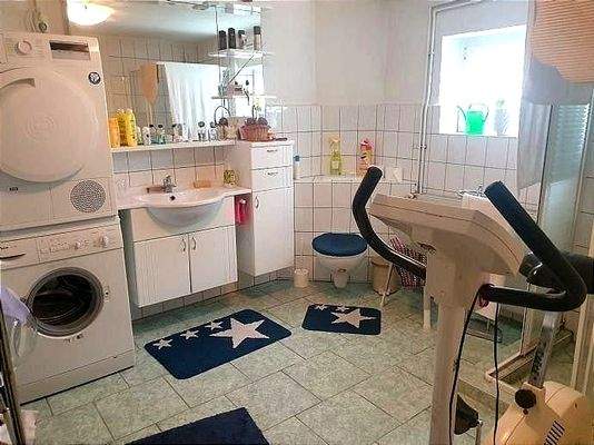 Badezimmer - Kellergeschoss