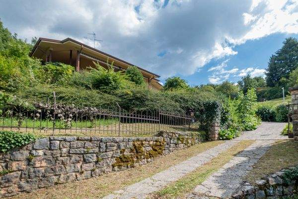 Esterni SanZeno_026.JPG