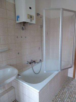 Bad mit Wanne, Bild 2